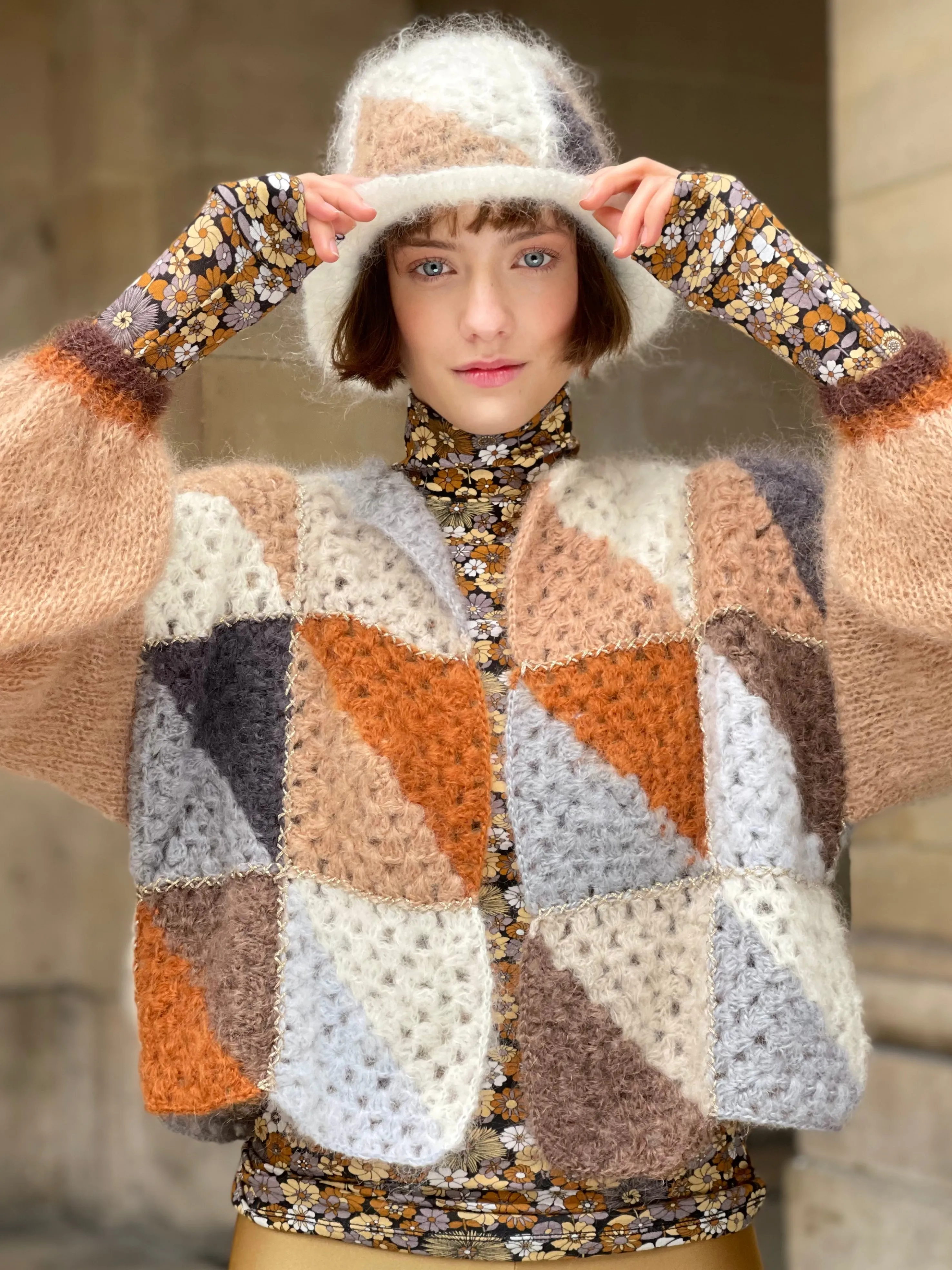 Rose Carmine Boleros-BEIGE DIAGONALES BOLERO