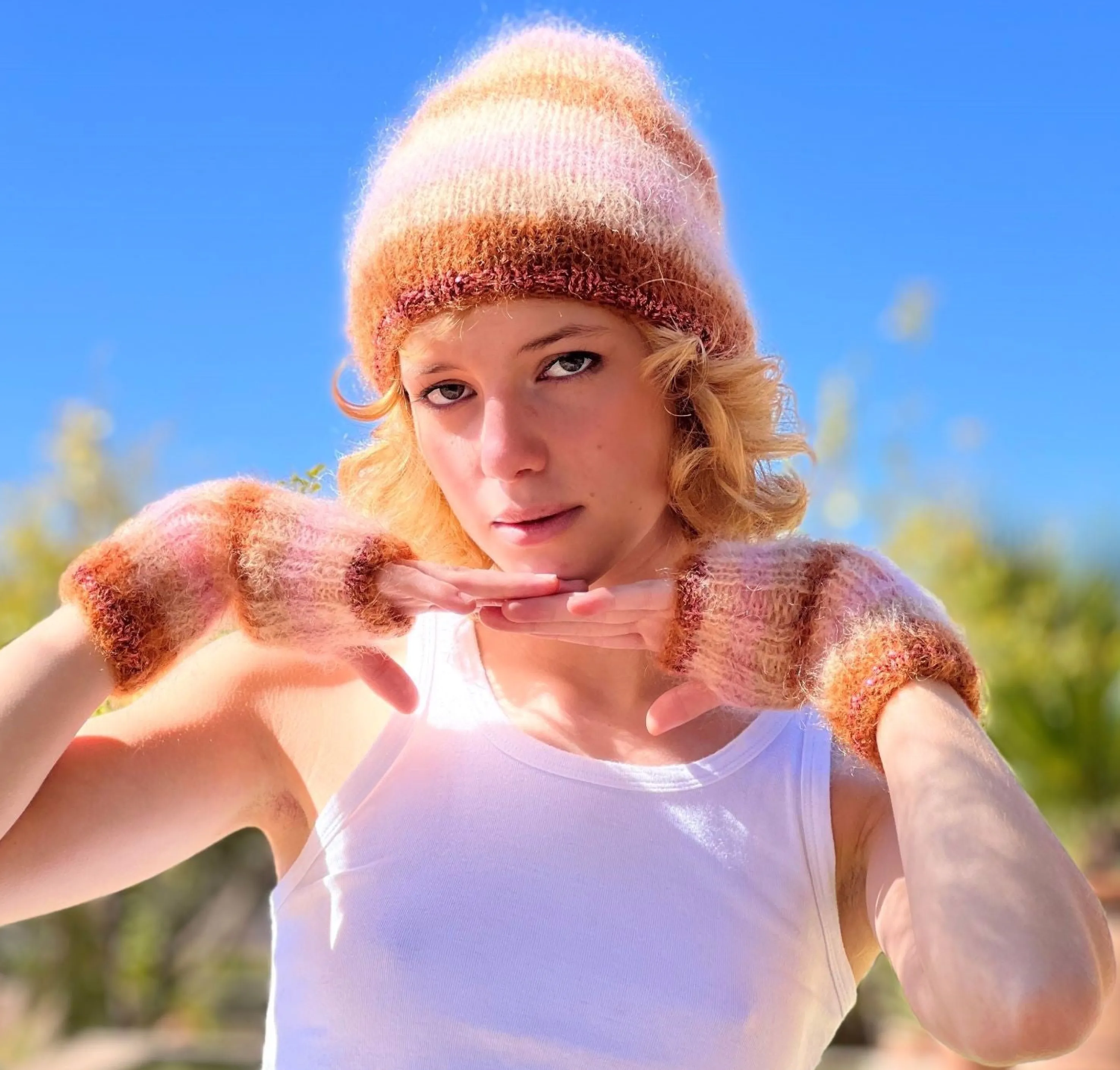 Rose Carmine Accessories-HAT & MITTENS STRIPES DUNE