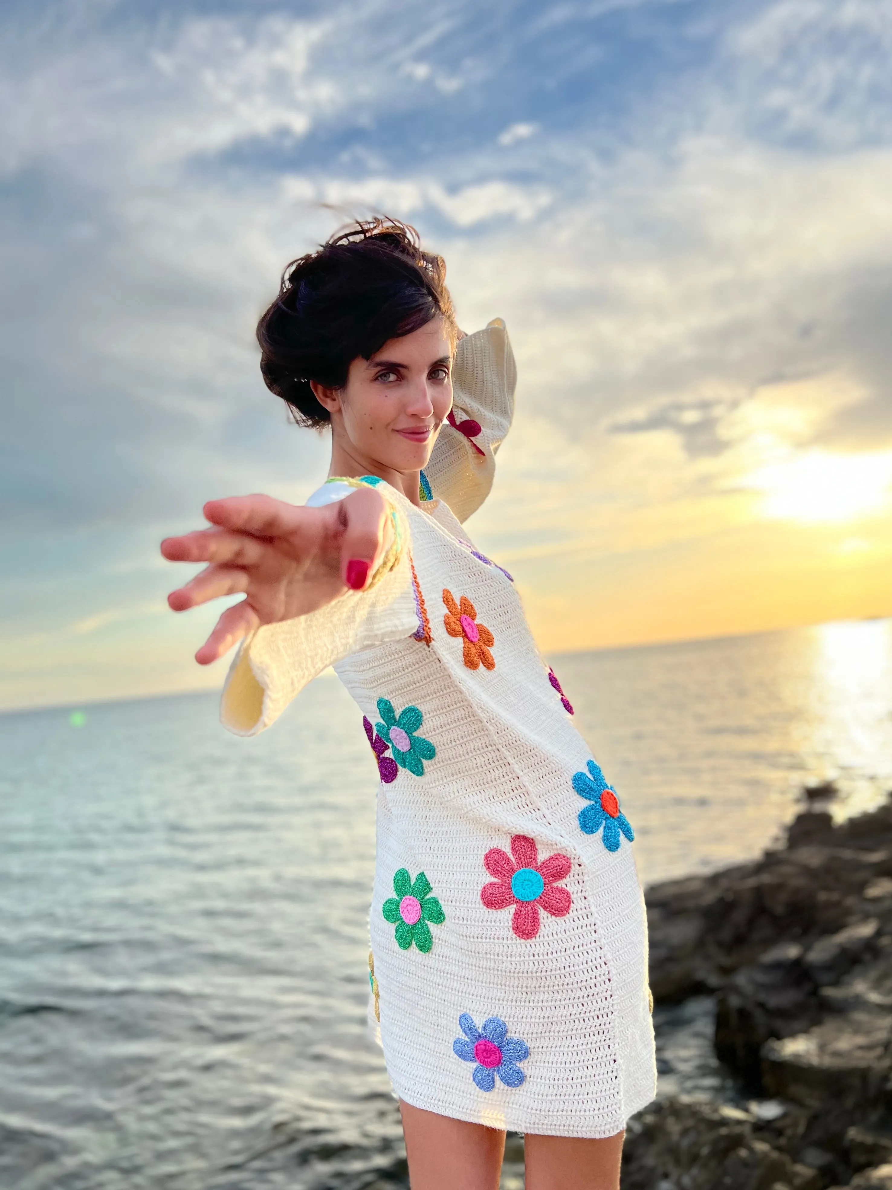 Rose Carmine Iconics|Dresses-DRESS SLEEVES FREE FLOWERS ECRU