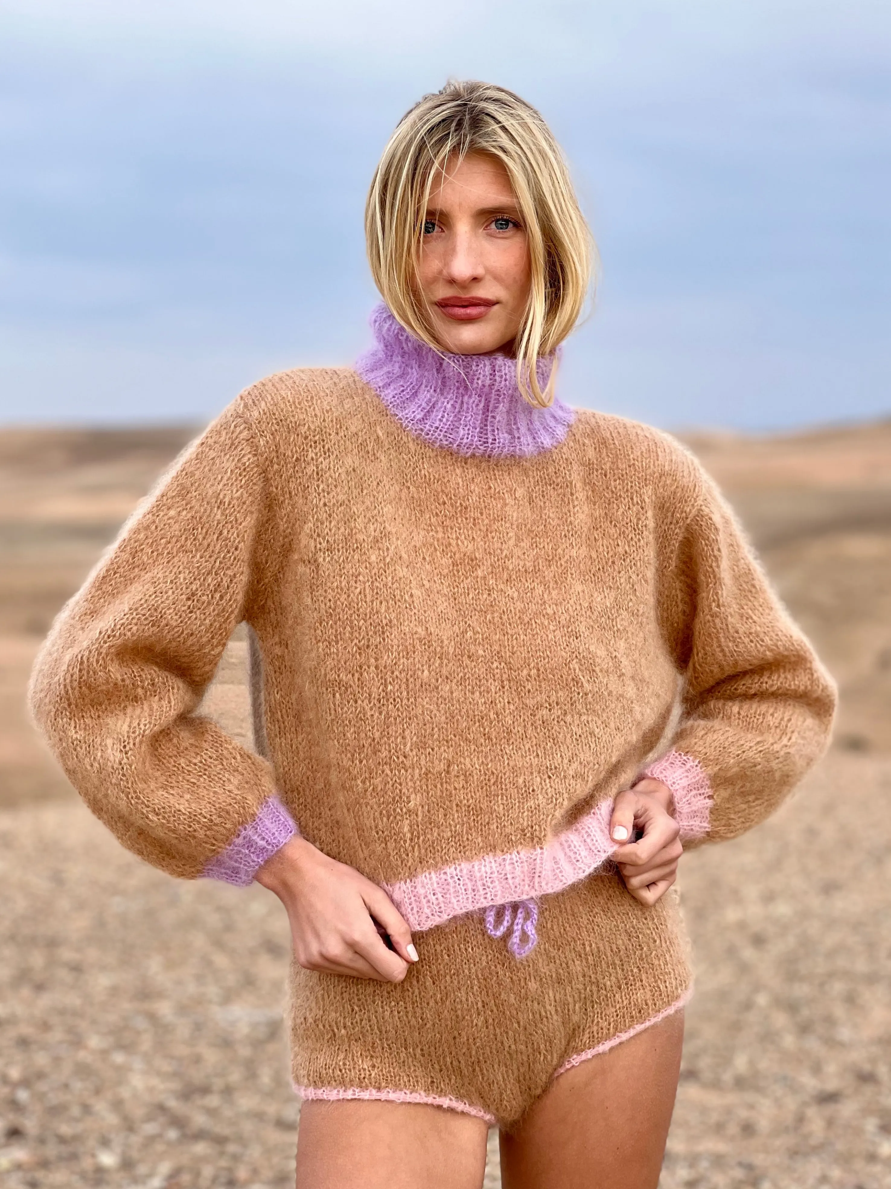 Rose Carmine Sweaters-SWEATER HIGHNECK COLORBLOCK BEIGE