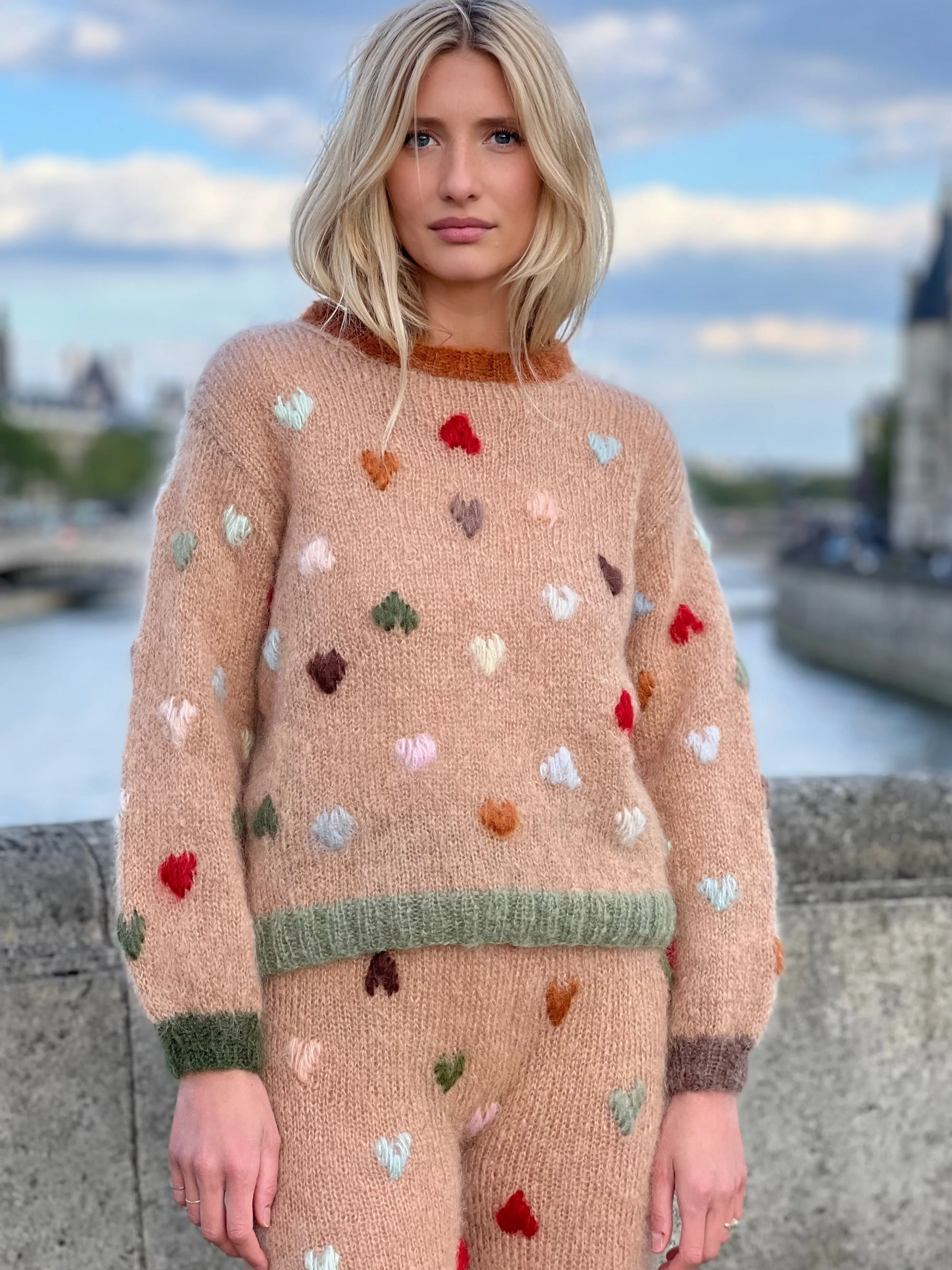 Rose Carmine Sweaters-SWEATER MON AMOUR BEIGE