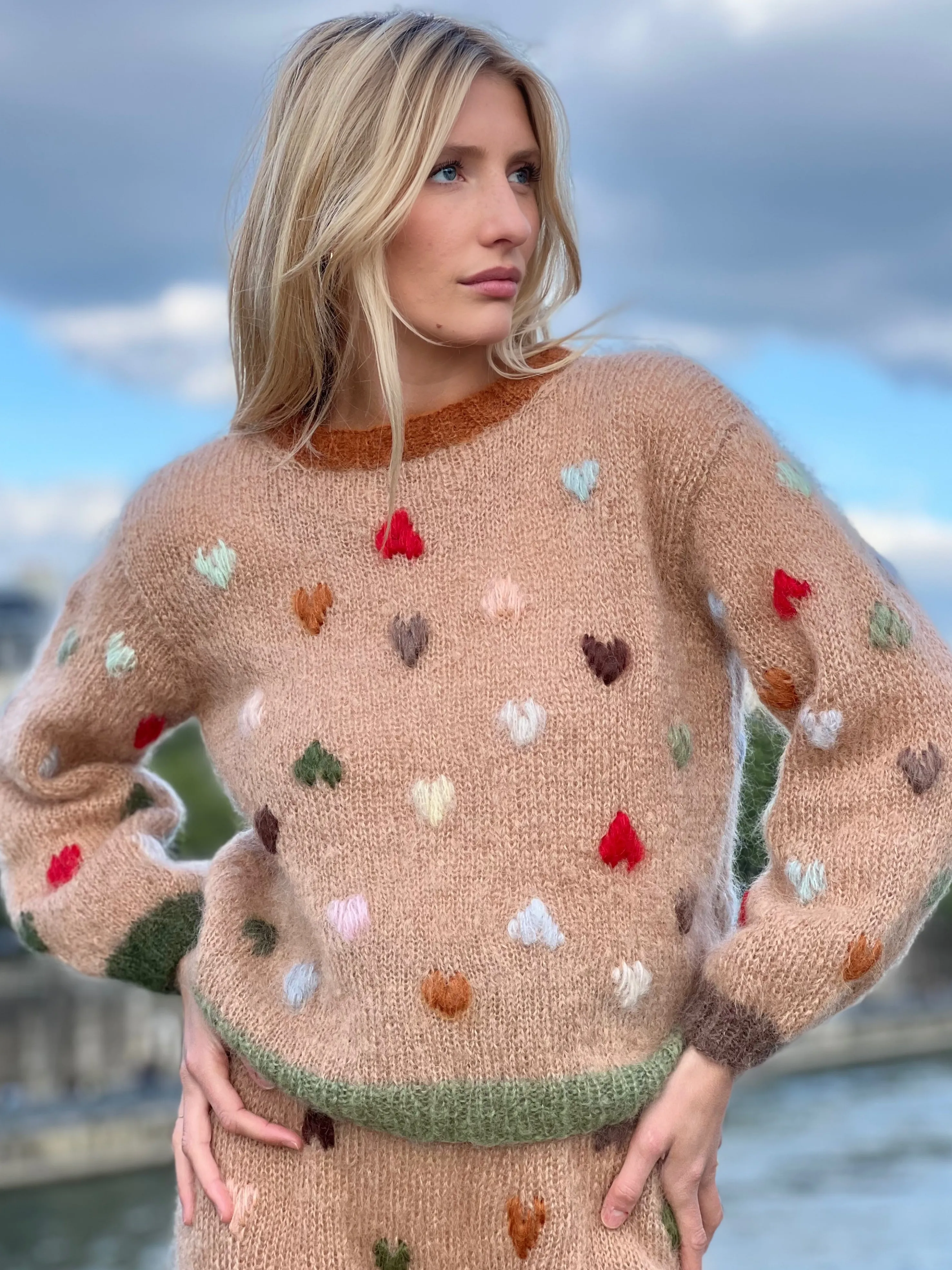 Rose Carmine Sweaters-SWEATER MON AMOUR BEIGE